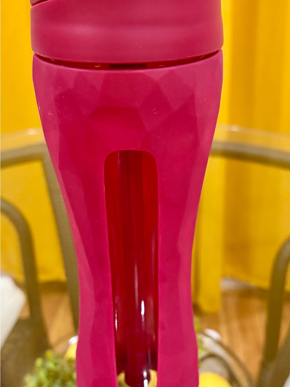 Crofton Glass Water Bottle - Sleek Insulated Design